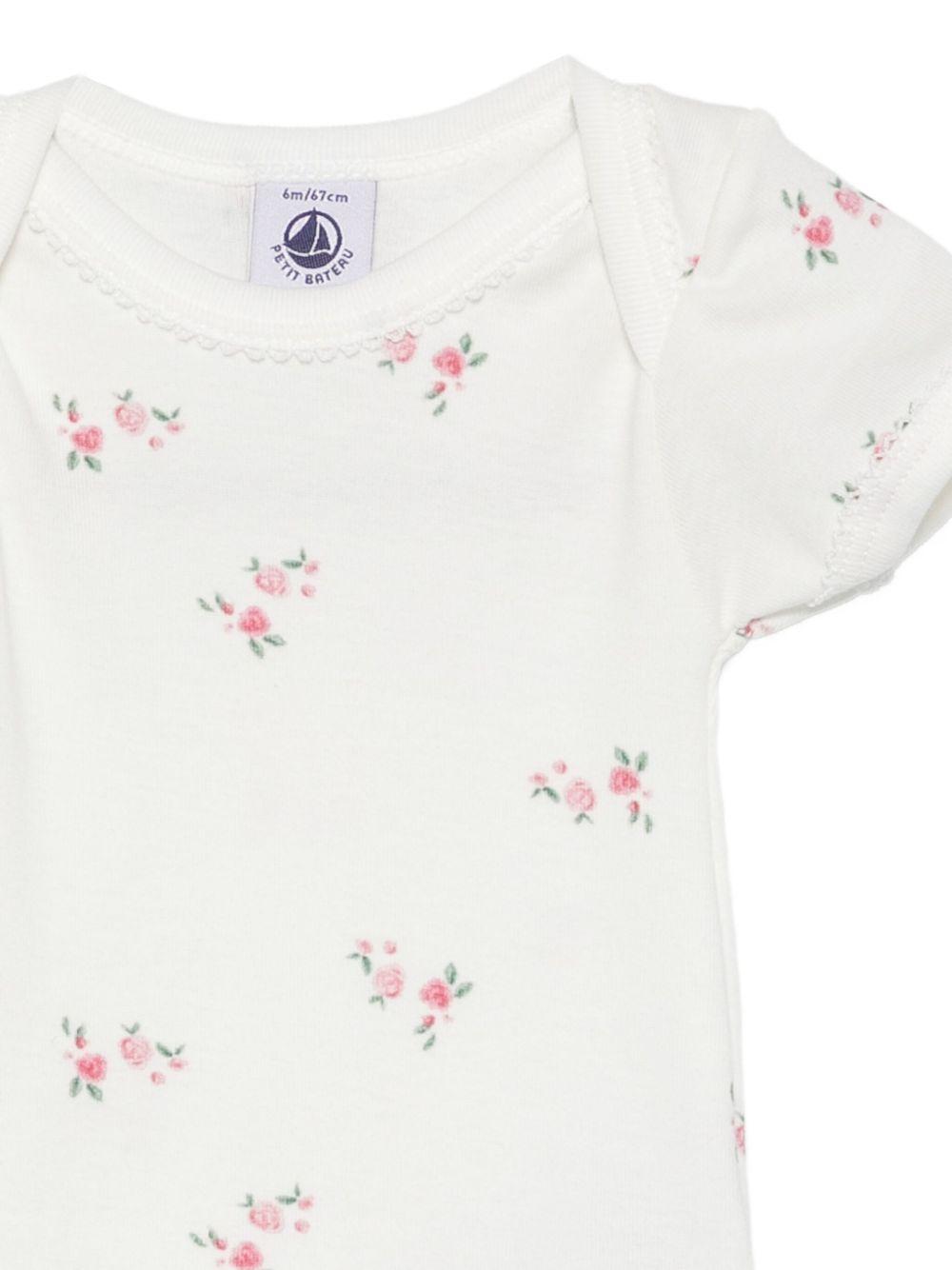 A0E8JMLT Petit bateau