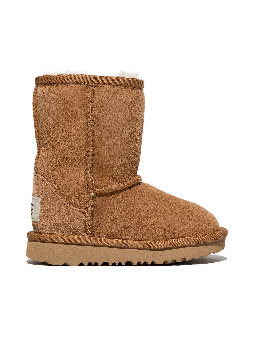 1017703TCHE UGG