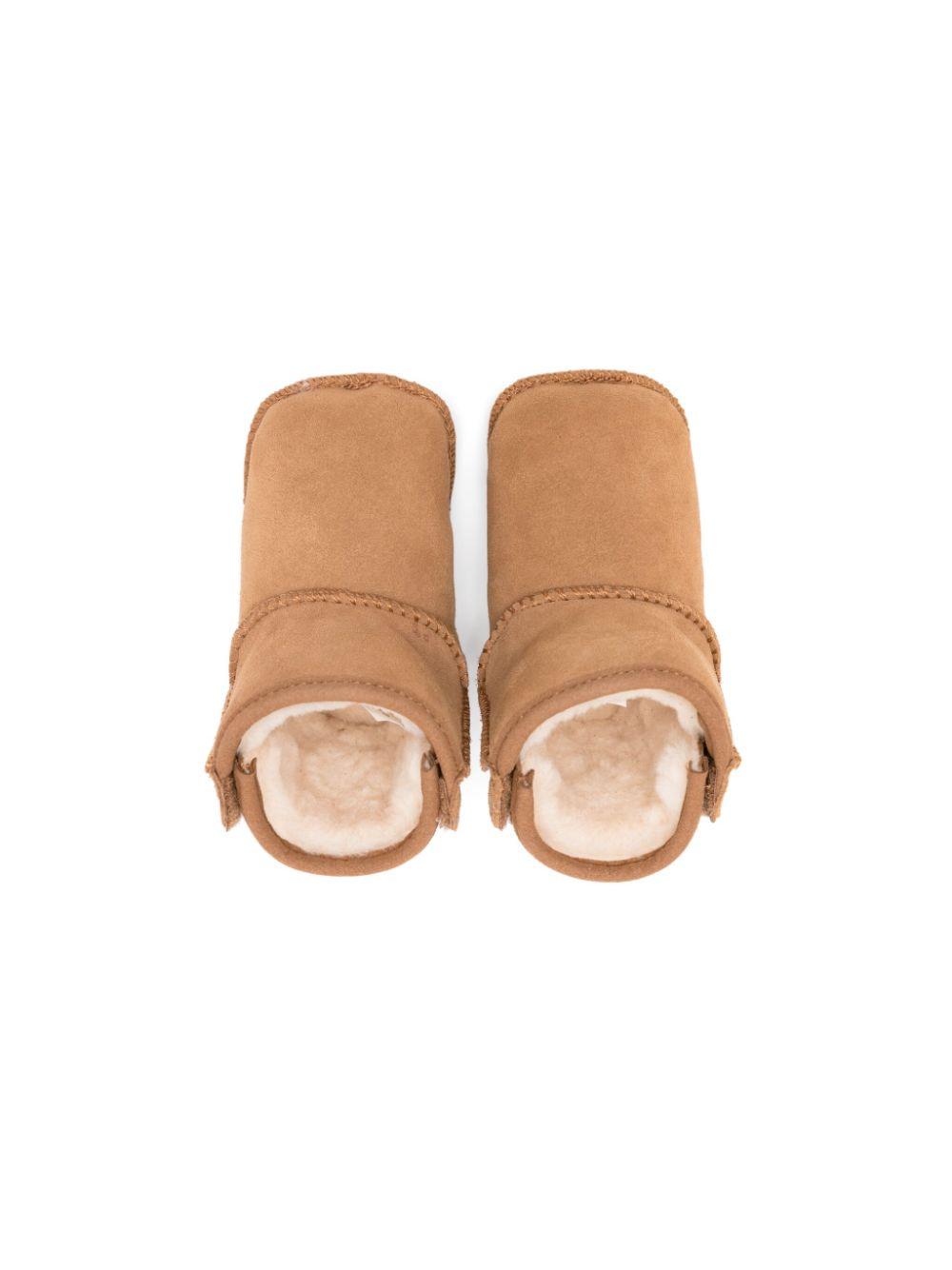 1143693ICHE UGG